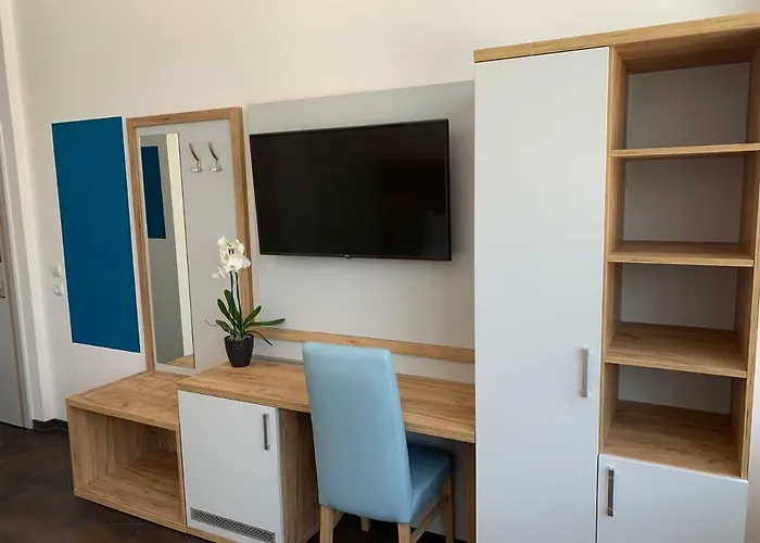 Отель Besttime Моншау